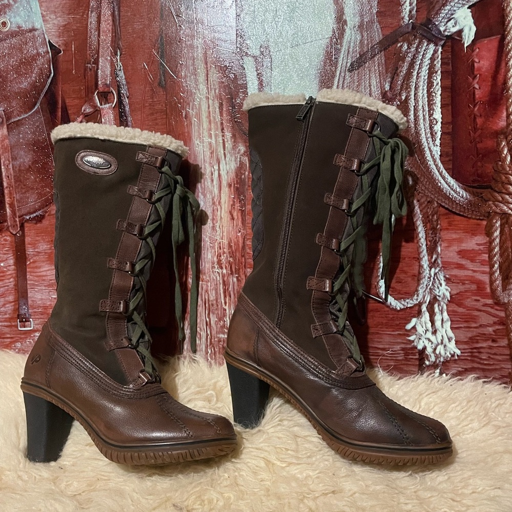 Pajar leather shearling lined boots